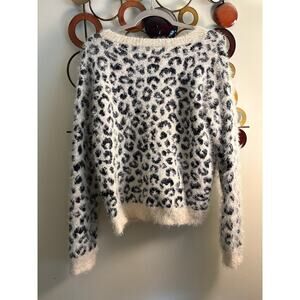 Mudd Large Women’s Animal Print Sweater